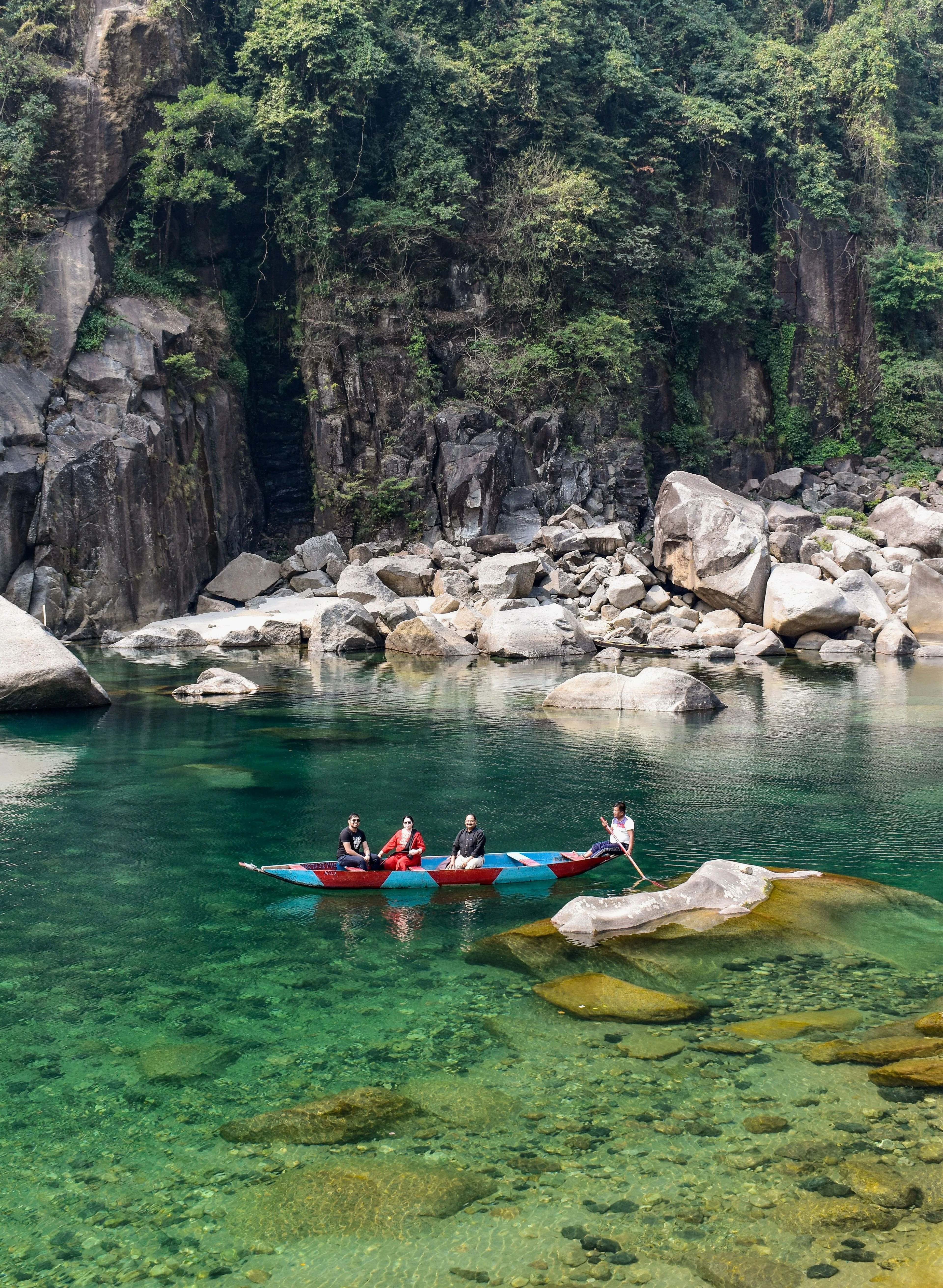 Meghalaya Caves Root Bridges and Waterfalls Tour Package 6 Nights 7 Days
