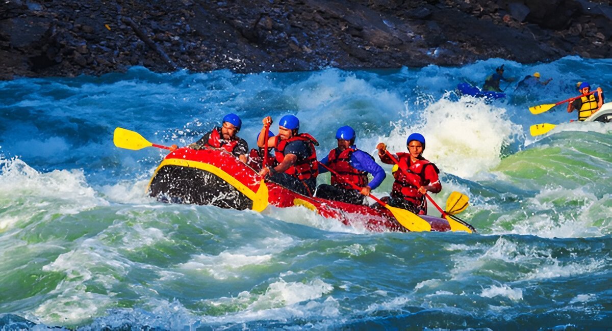 Rishikesh Adventure Hub: Rafting the Ganges like Never Befor