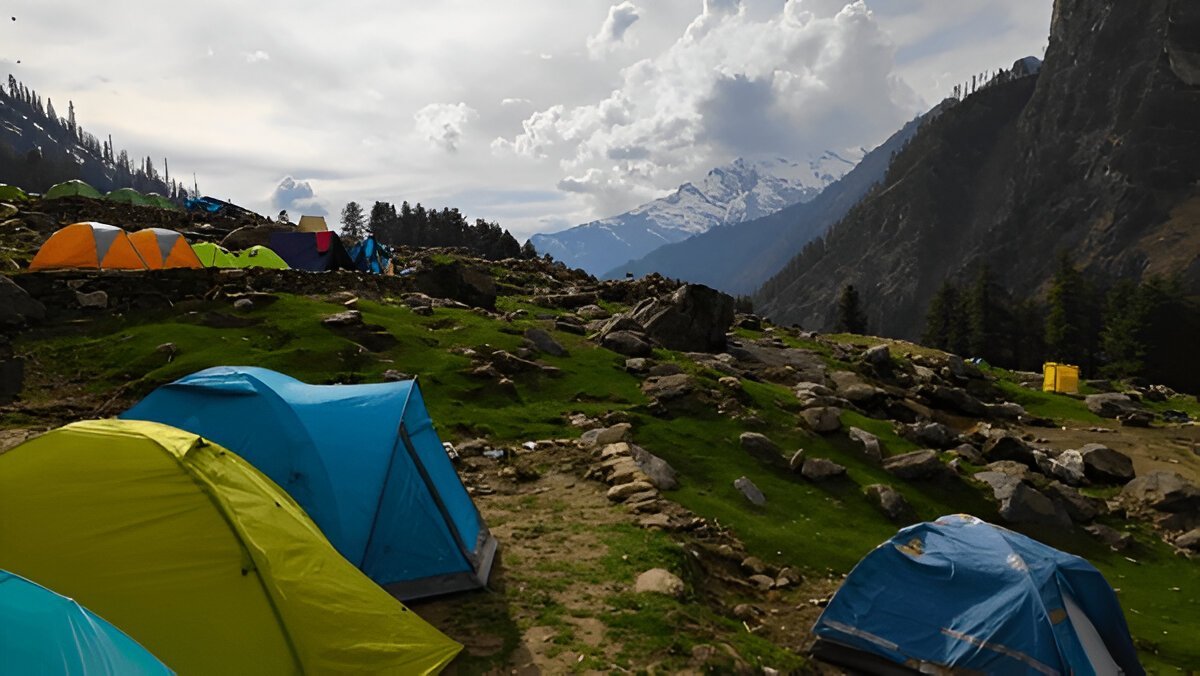 Kasol to Kheerganga: Weekend Adventure Awaits!